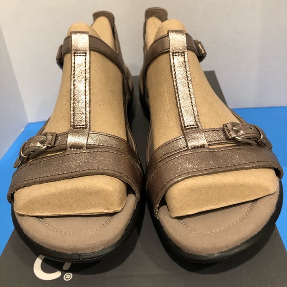 ecco flash t strap sandal metallic